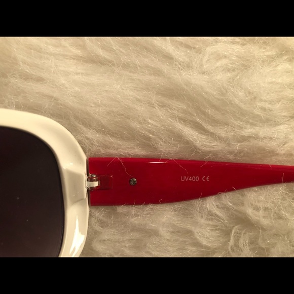 Stylish great looking white and red sunglasses with diamond and chrome accents - Picture 10 of 11